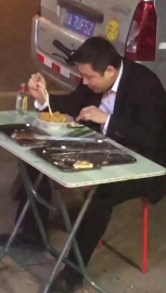 视频素材 你们喝酒也是这样吗？_名场面魔性视频素材