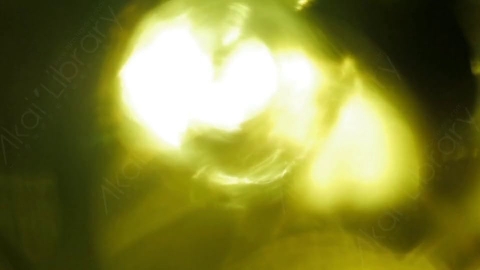 视频素材-耀斑Yellow_Glisten_Transition